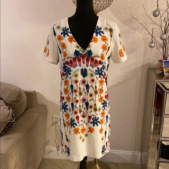 Desigual Floral Embroidered White Dress size 38 - Picture 1 of 6